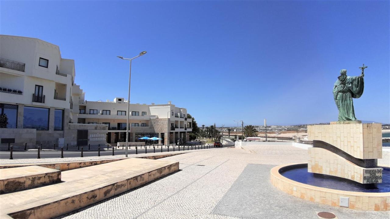 Potato Beach Apartment At Beach Front & Sea View Lagos Ngoại thất bức ảnh